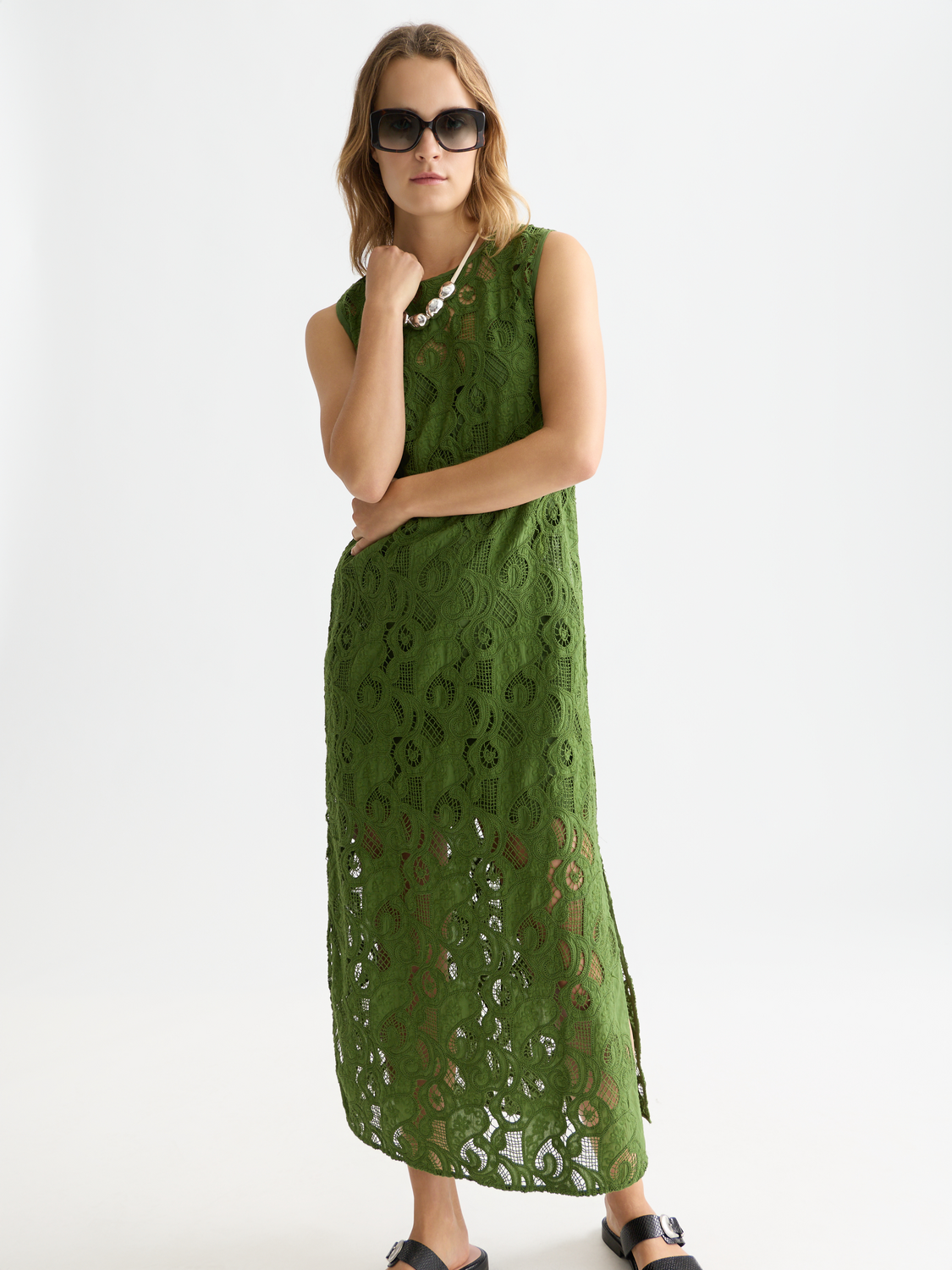 Flame embroidery midi dress