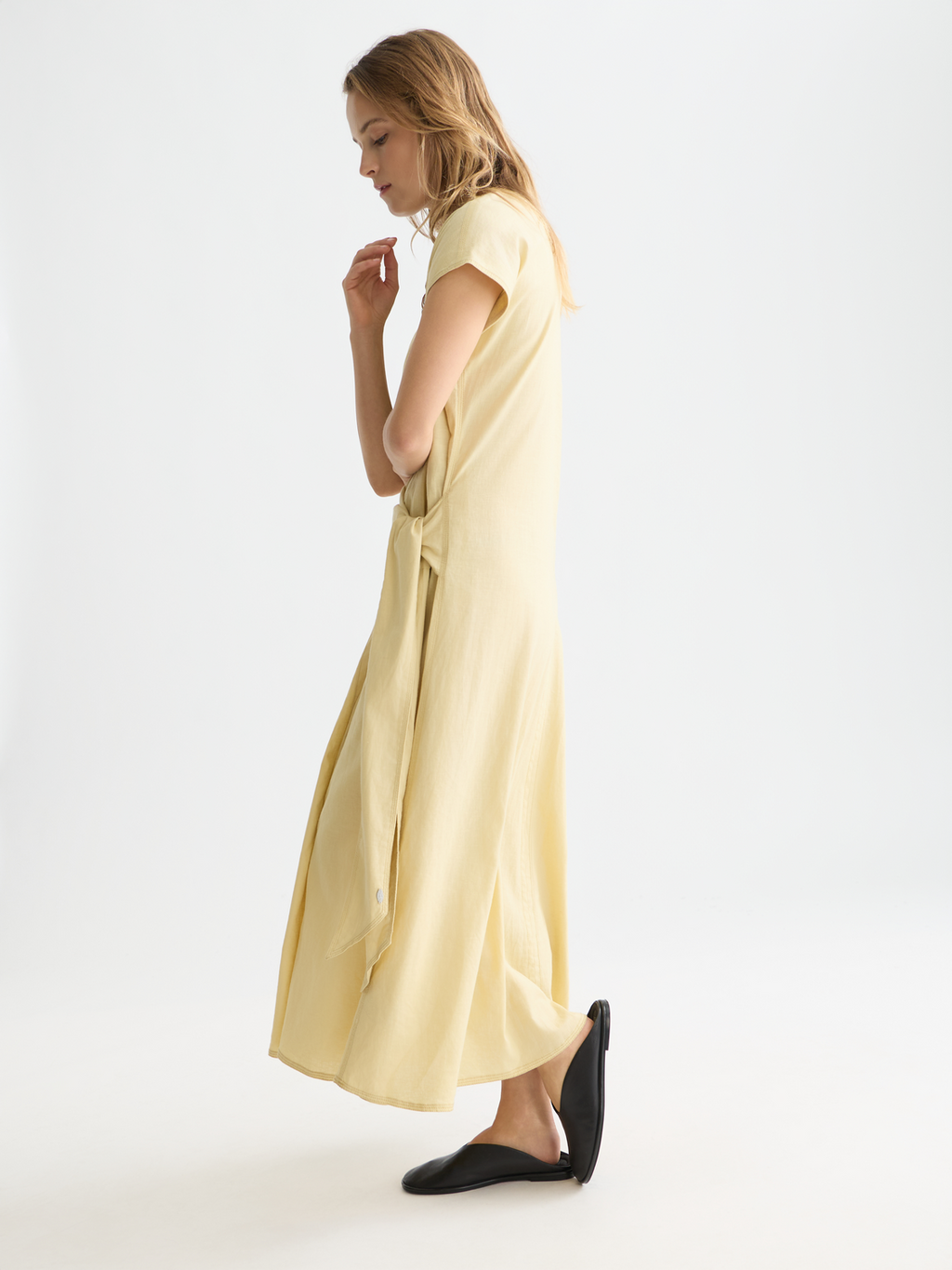 Relaxed linen blend tie dress