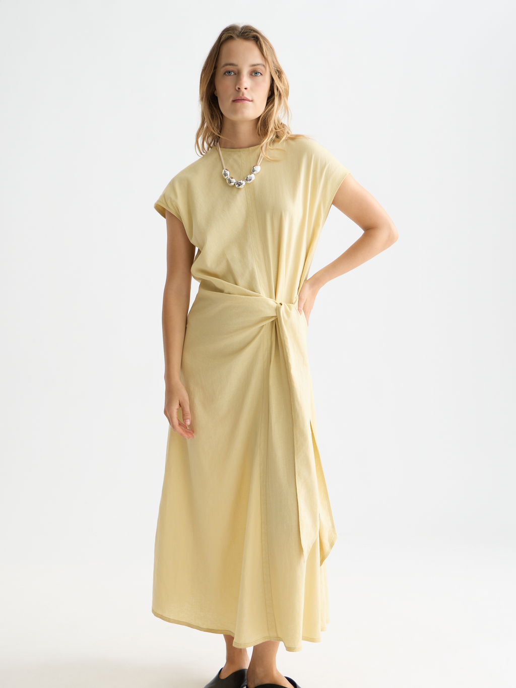 Relaxed linen blend tie dress