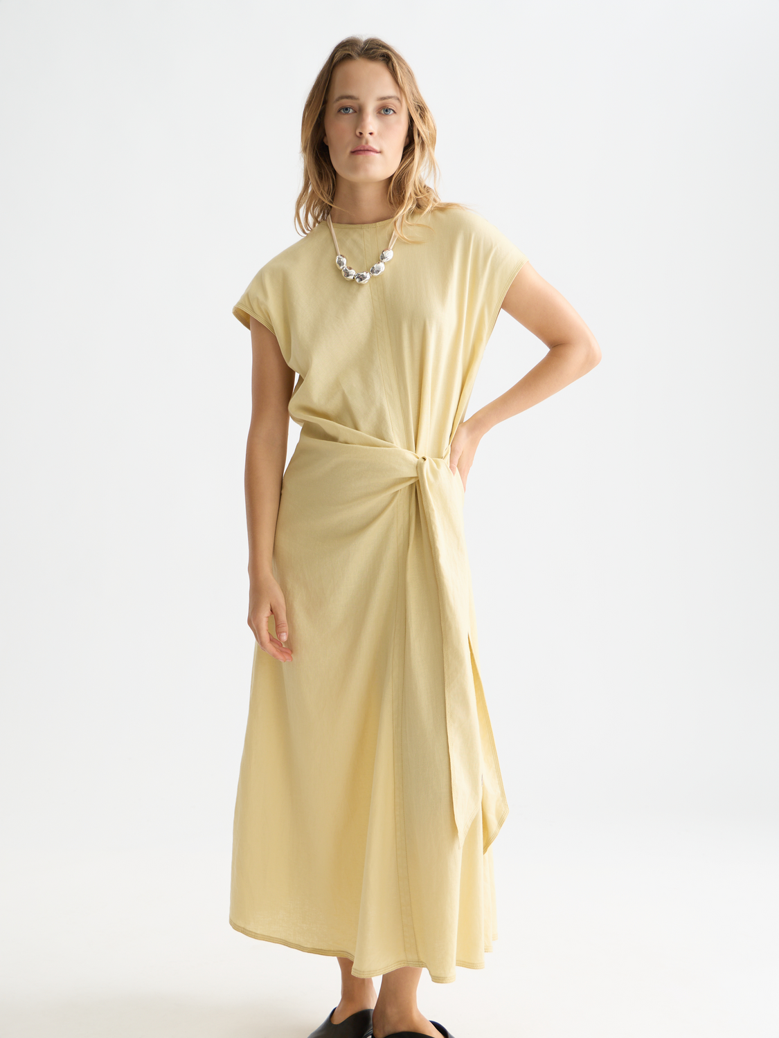 Relaxed linen blend tie dress