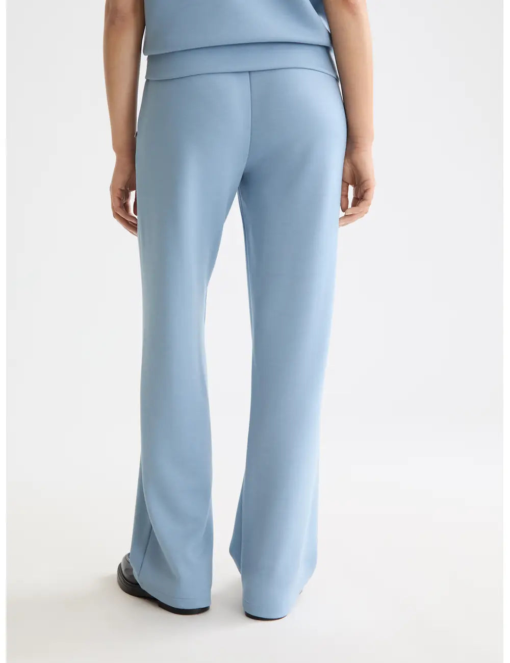 Modal Sweatpants detail shot showing fabric and craftsmanship by Scotch & Soda