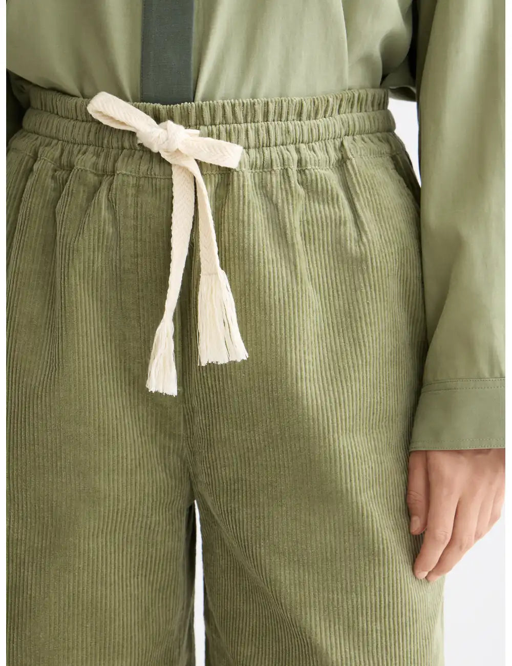 High Rise Wide Leg detail view by Scotch & Soda