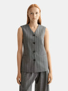 quinn-pinstripe-mid-rise-pleat-front-wide-leg-pant side view by Scotch & Soda