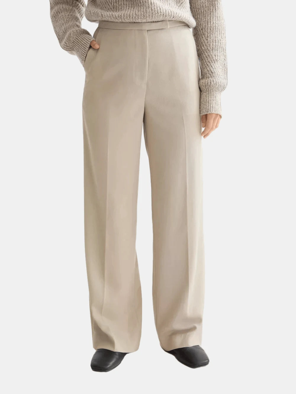 high-rise-wide-leg-gabardine-pant side view by Scotch & Soda