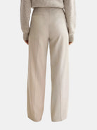 high-rise-wide-leg-gabardine-pant detail shot by Scotch & Soda