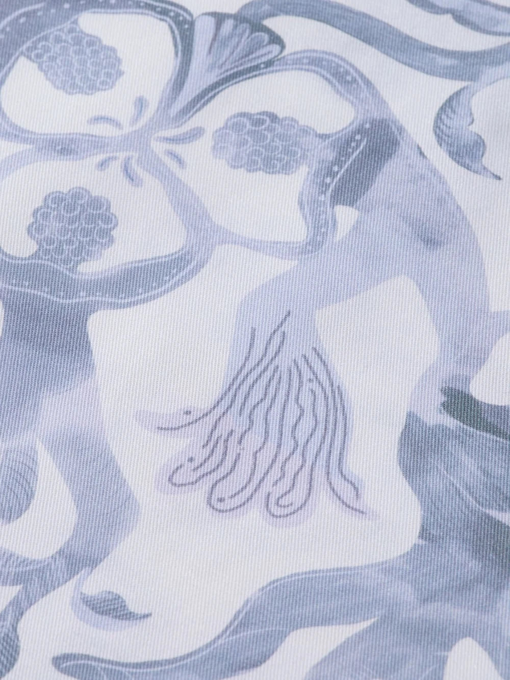 mid-rise-wide-leg-elasticated-trousers-in-block-print detail shot by Scotch & Soda