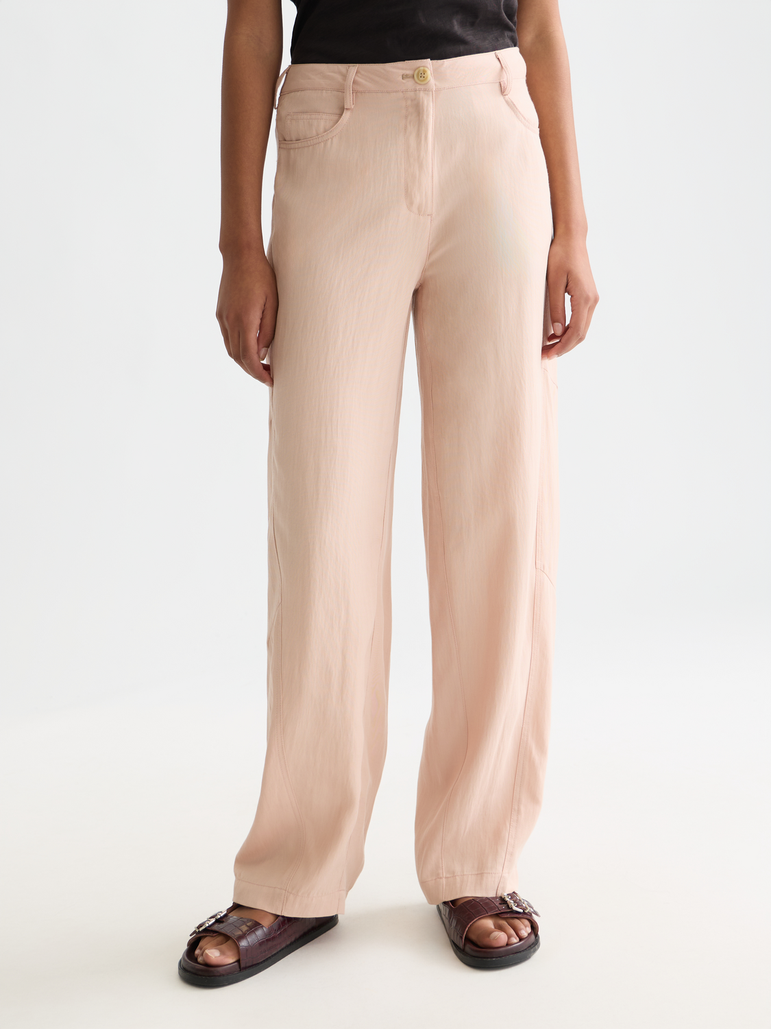 Lotus Twill high rise barrel leg pants