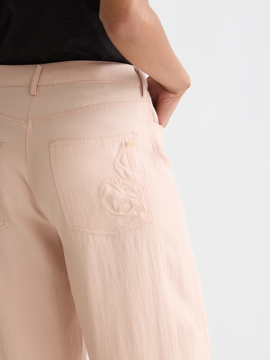 Lotus Twill high rise barrel leg pants