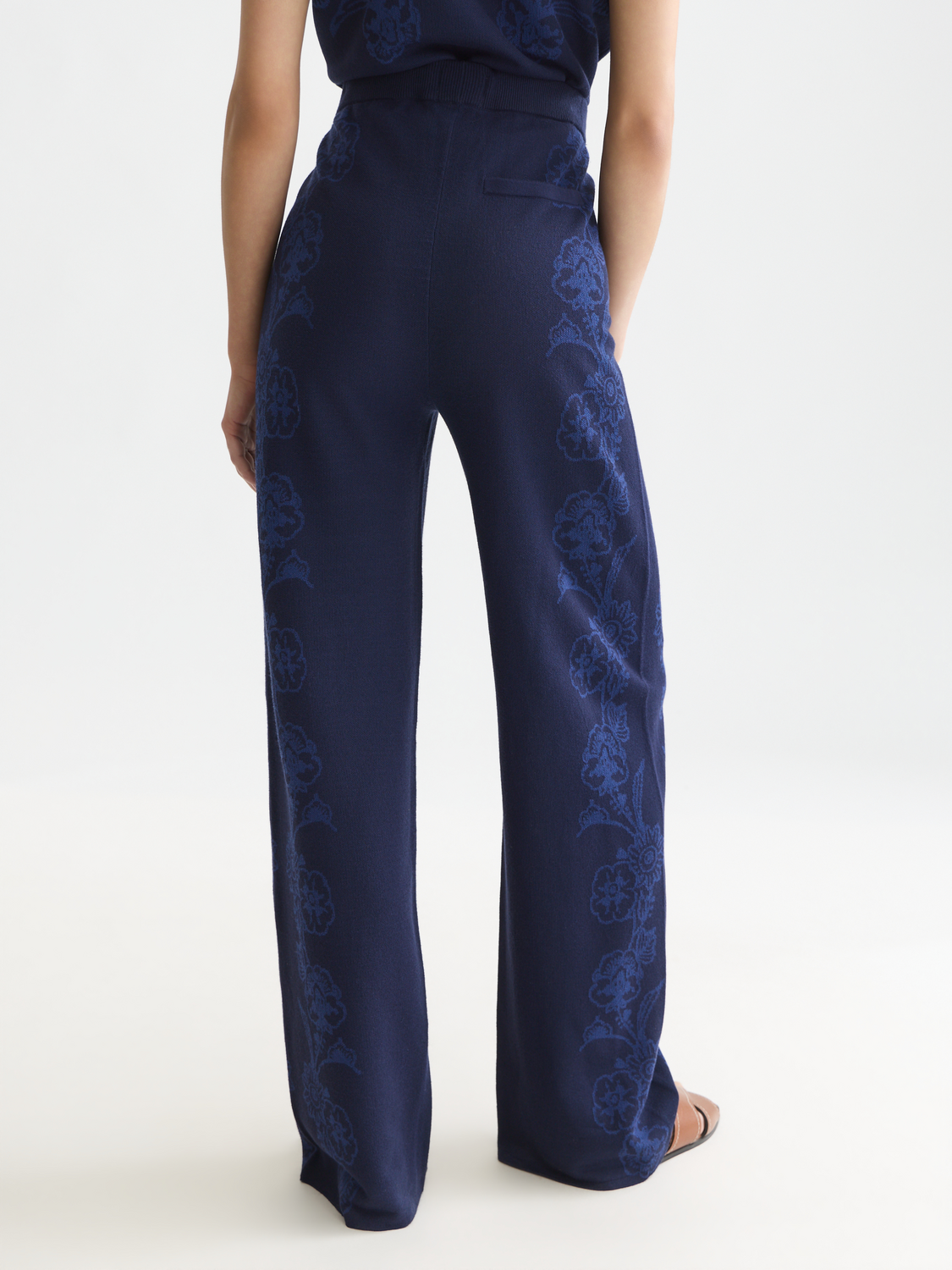 Jacquard knitted relaxed trousers