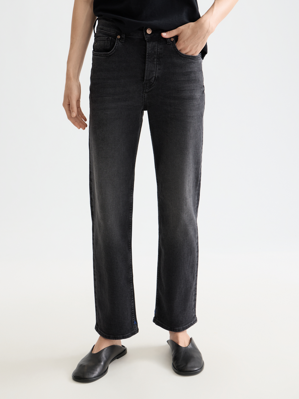 Essentials the sky straight denim
