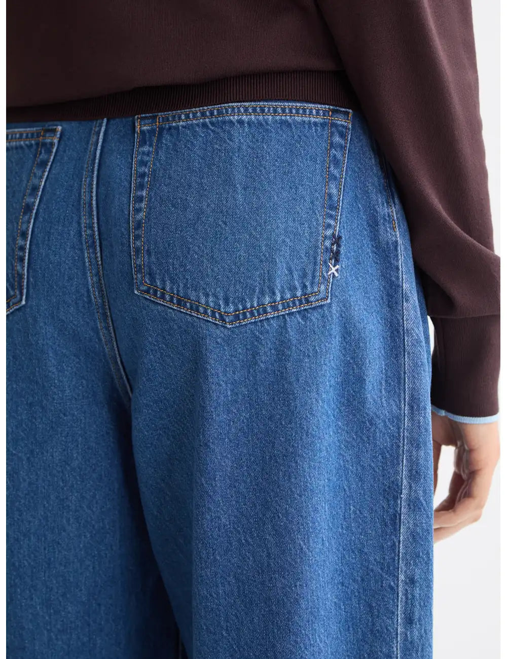 Flux Loose Jeans detail view by Scotch & Soda