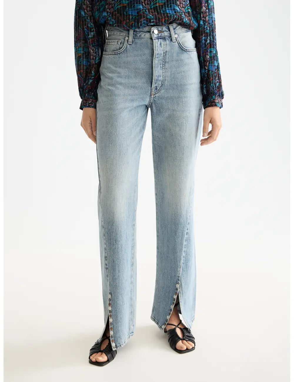 Ripple Straight Jeans close-up on model showing fit and detail by Scotch & Soda