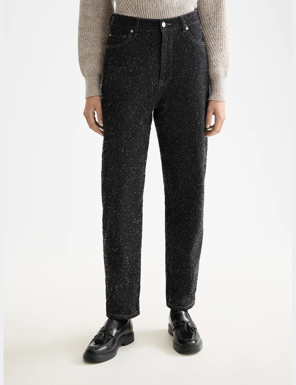 Tide Balloon Jeans close-up on model showing fit and detail by Scotch & Soda