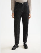 Tide Balloon Jeans close-up on model showing fit and detail by Scotch & Soda