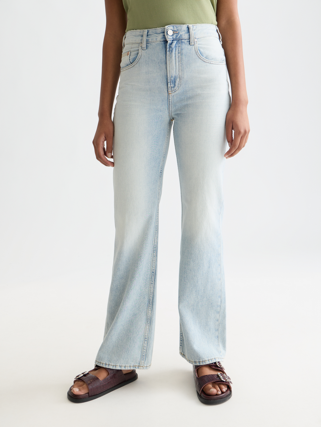 The Glow bootcut denim